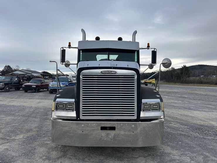 1998-freightliner-fld120-image-5