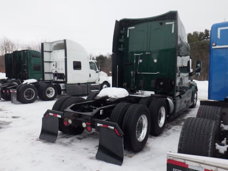 2020-peterbilt-579-image-13