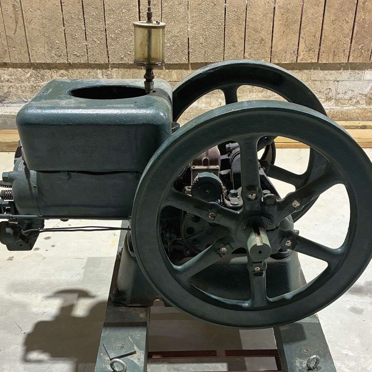 Fairbanks-Morse Z Style B Hit & Miss Stationary Engine