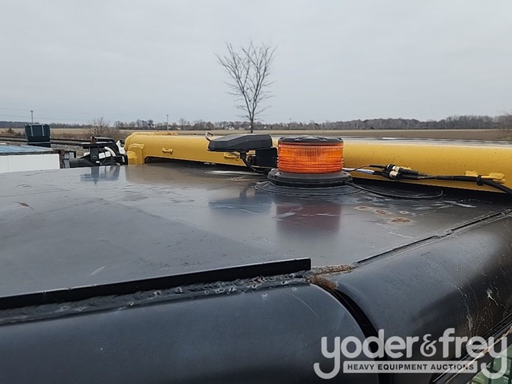 2016-caterpillar-d6n-image-29