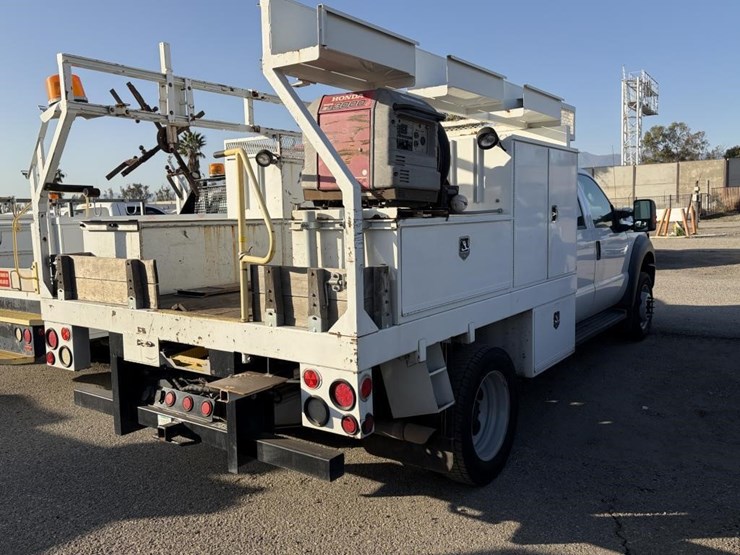 2012-ford-f550-image-3