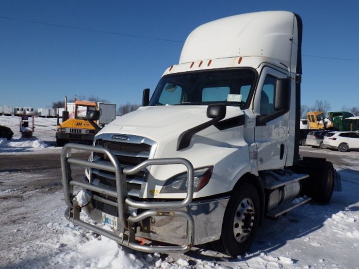 2019-freightliner-cascadia-116-image-1