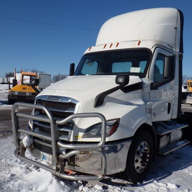 2019 FREIGHTLINER CASCADIA 116
