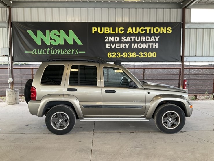 2004-jeep-liberty-image-1