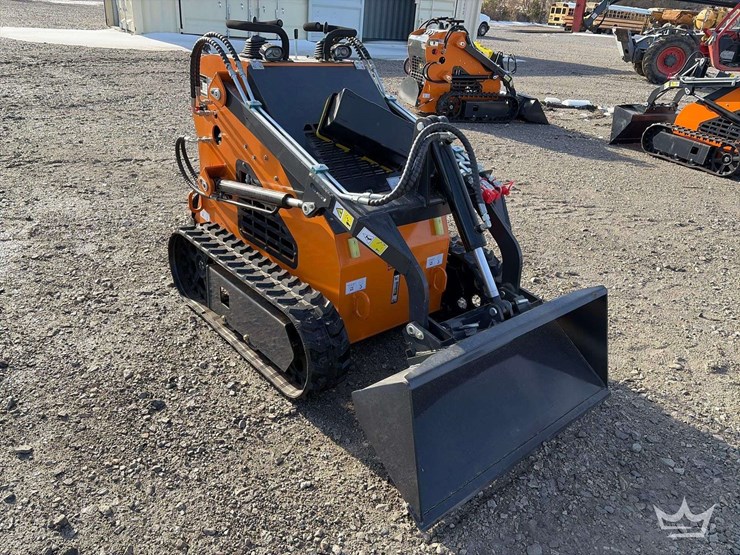 2025-landhonor-lhr-me380x1-stand-on-track-loader-skid-steer-image-4