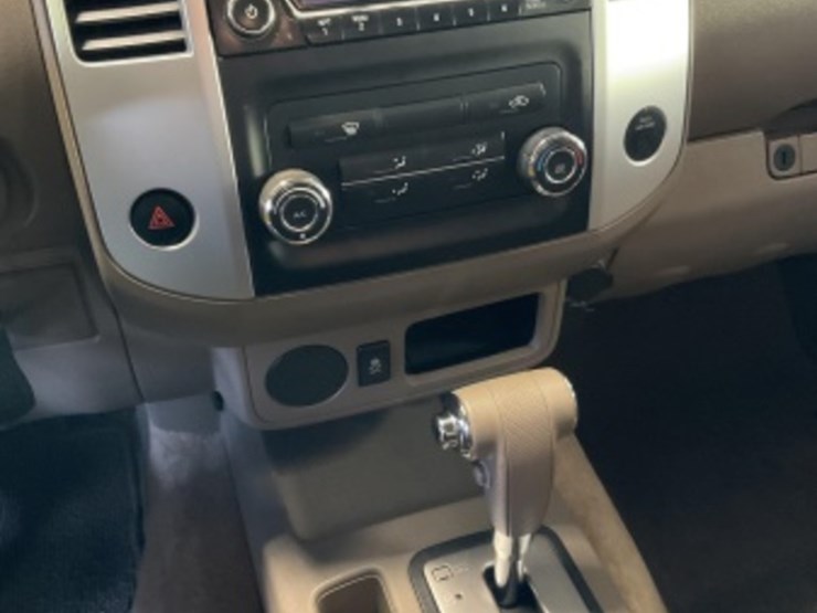 2015-nissan-frontier-image-18