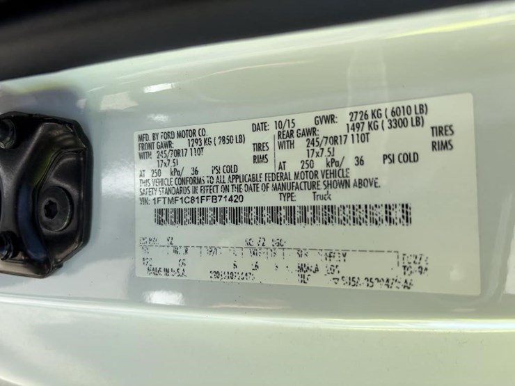 2015-ford-f150-image-32