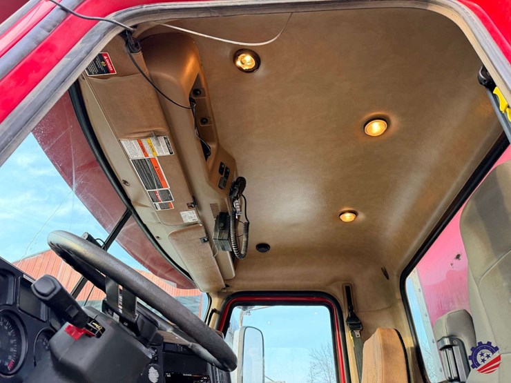 2018-mack-granite-gu713-image-49