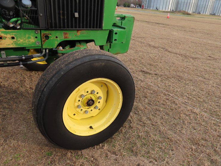 john-deere-2155-image-4