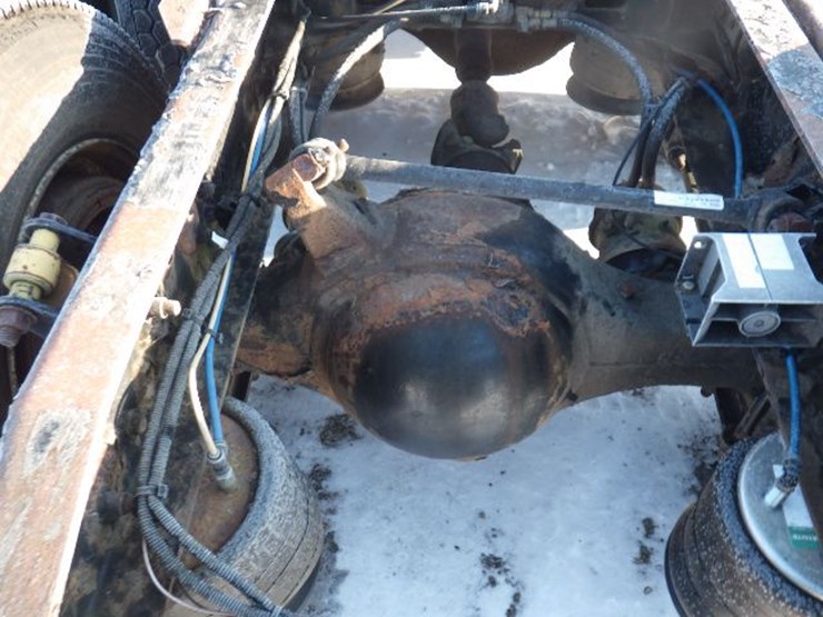 2013-freightliner-cascadia-125-image-11