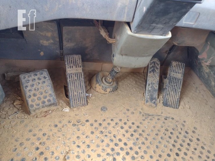 2003-volvo-a40d-image-15