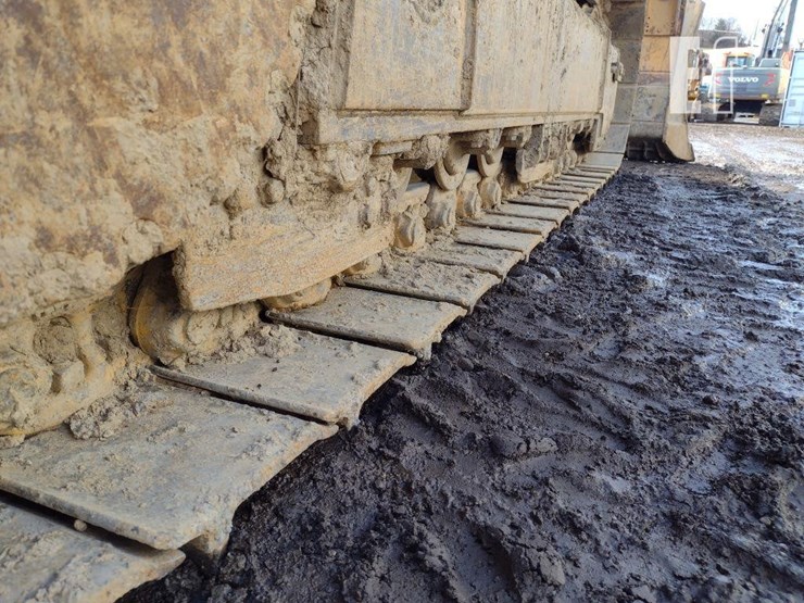 2008-deere-750j-image-33