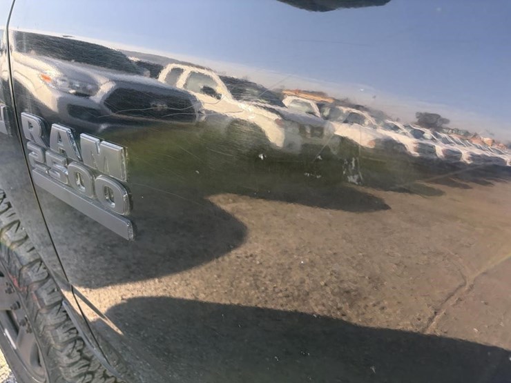 2015-dodge-ram-2500-image-28