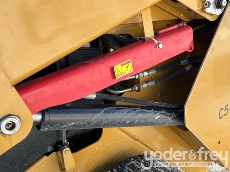 2023-caterpillar-259d3-image-18