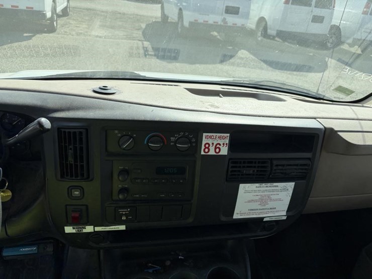 2006-utility-van-image-13