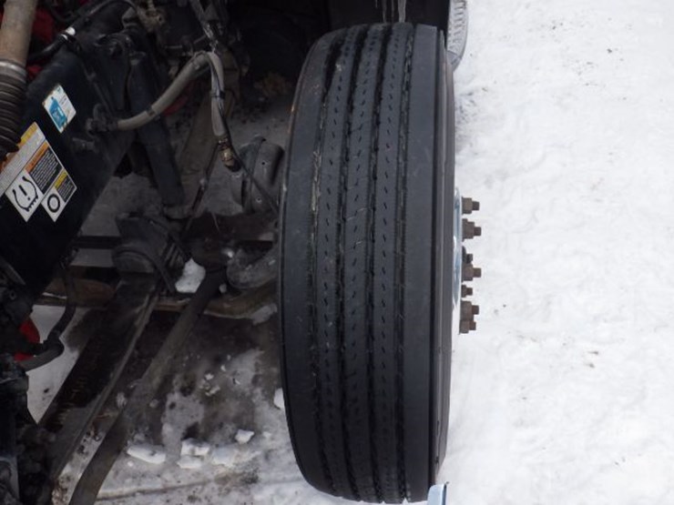 2019-peterbilt-579-image-29