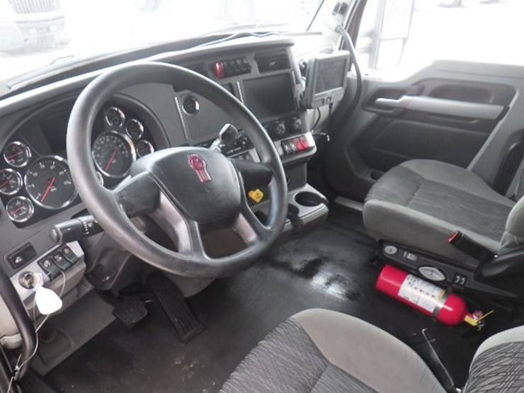 2022-kenworth-t680-image-20