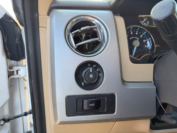 2012-ford-f150-image-30