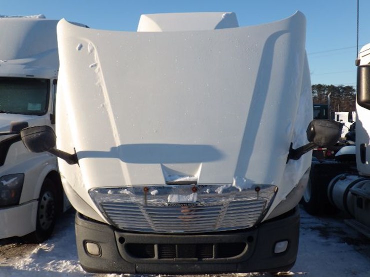 2018-freightliner-cascadia-125-image-18