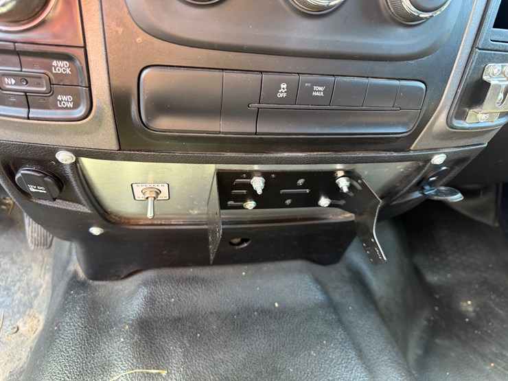 2019-dodge-1500-image-41