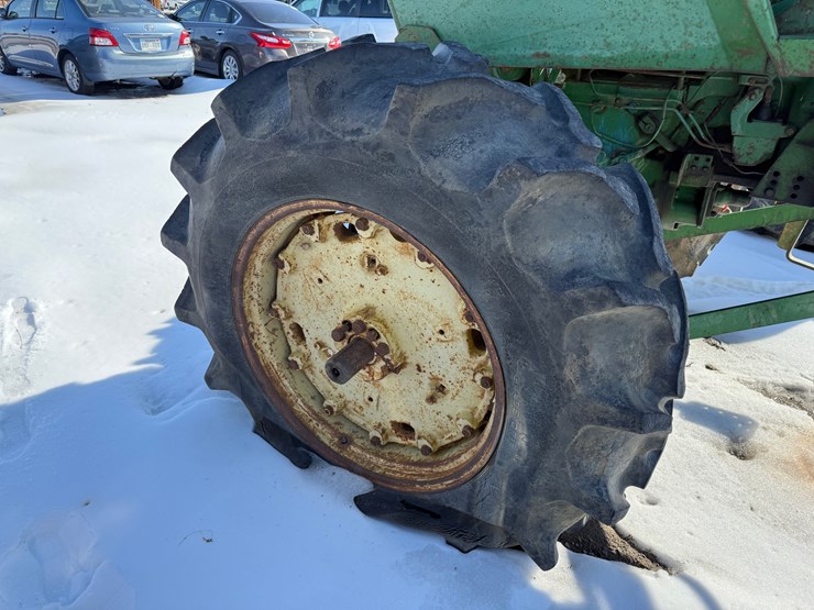 john-deere-4020-image-12