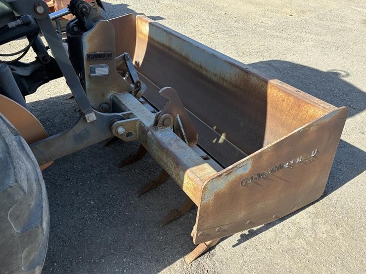 2009-case-570m-xt-image-16