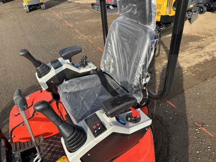 2025-tpm-18k-hydraulic-excavator-image-19