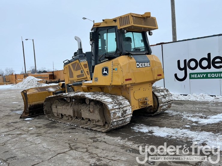 2016-deere-700k-lgp-image-4