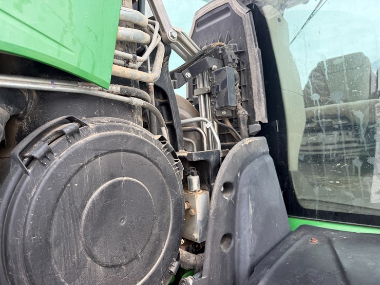 2015-john-deere-8370rt-image-19