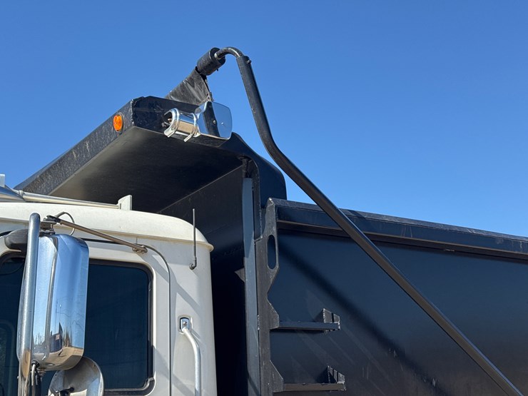 #32642-•-2018-mack-gu713-tri-axle-dump-image-28