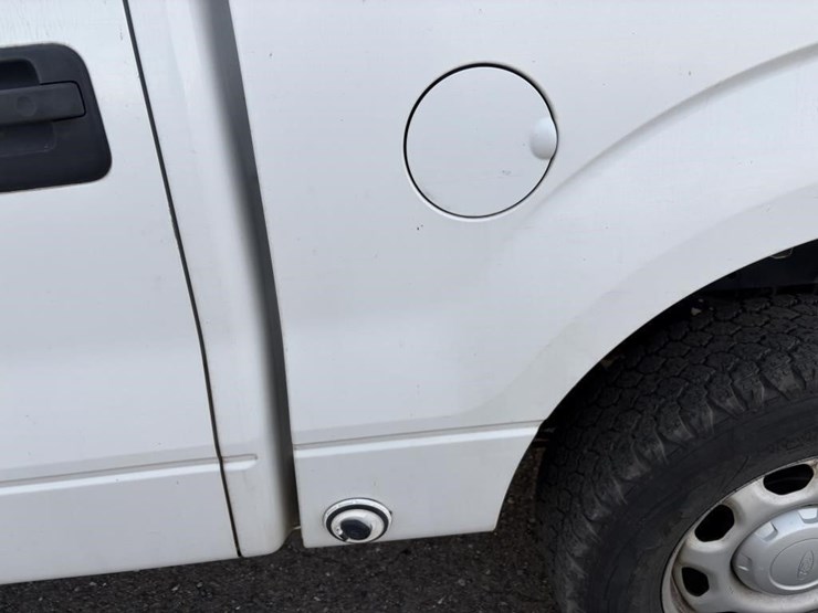 2013-ford-f150-xl-image-31