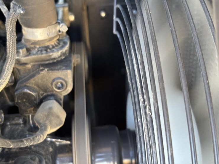 2022-takeuchi-tb240-image-58