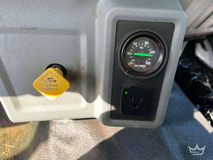 2018-ford-f750-image-18