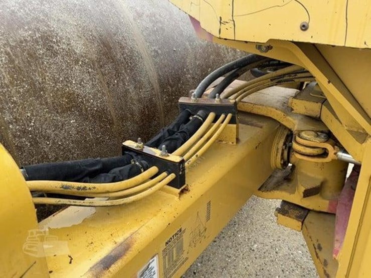 2006-caterpillar-cs-683e-image-9