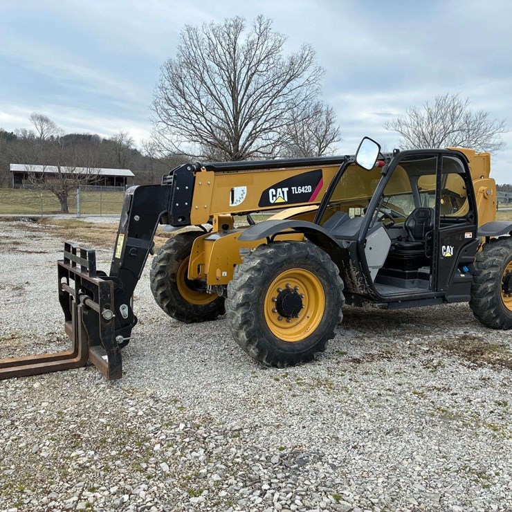 2019 CATERPILLAR TL642D
