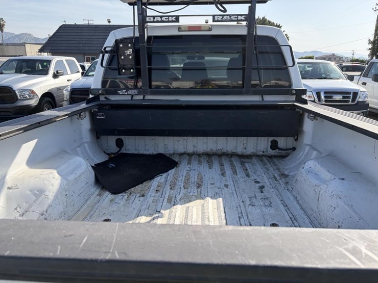 2011-ford-f250-image-26