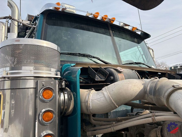 2021-western-star-4900ex-image-37