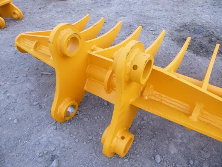 caterpillar-303-image-5