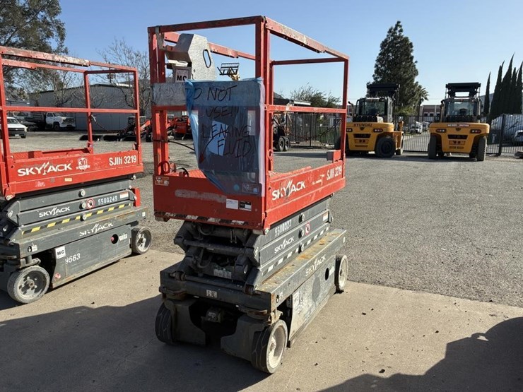 2018-skyjack-sjiii3219-image-1