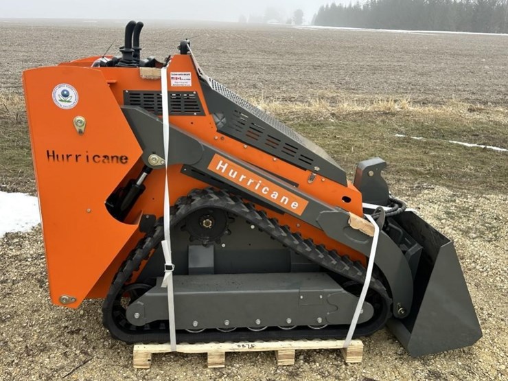 mini-skid-steer-loader-hrc700-image-3