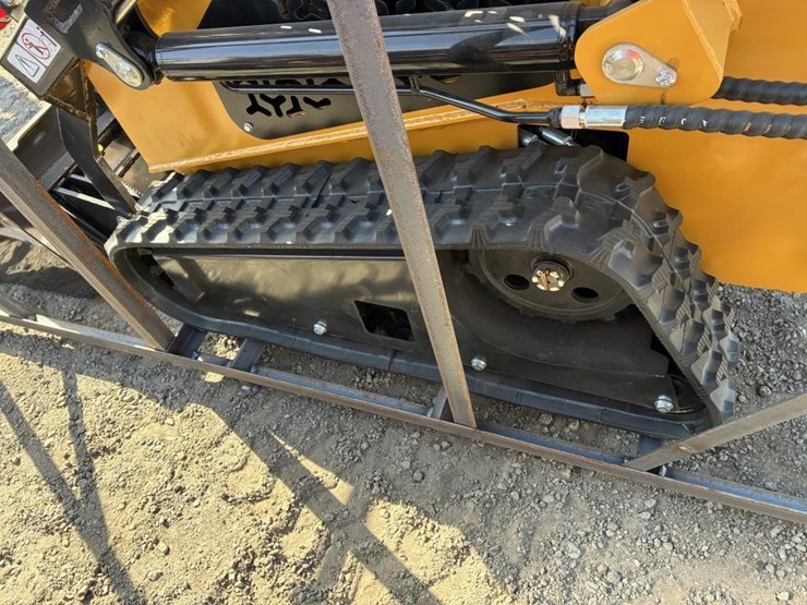 2026-agt-mx-crt23-skid-steer-loader-image-7