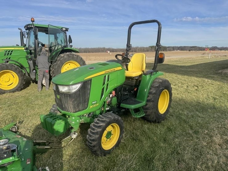 john-deere-3033r-image-5