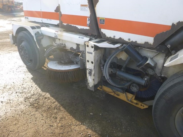 2013-global-m4-sweeper-image-12