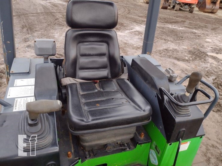 2000-komatsu-d21p-image-12