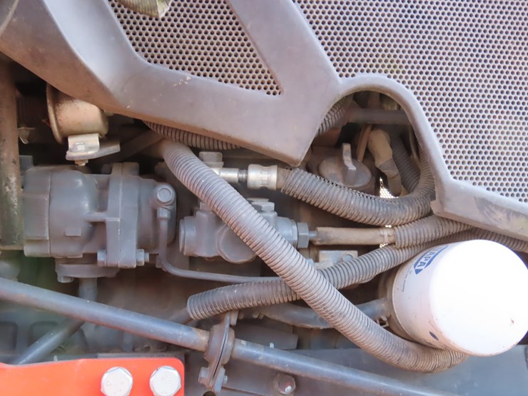 2014-kubota-l3901-image-8