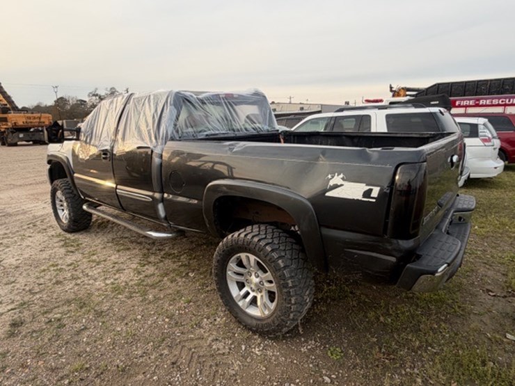 2004-gmc-1500-image-4