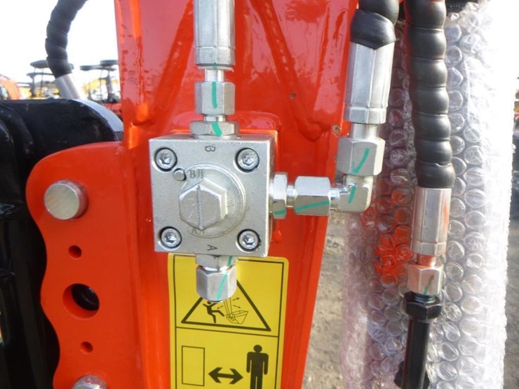 2025-tpm-18bs-hydraulic-excavator-image-13