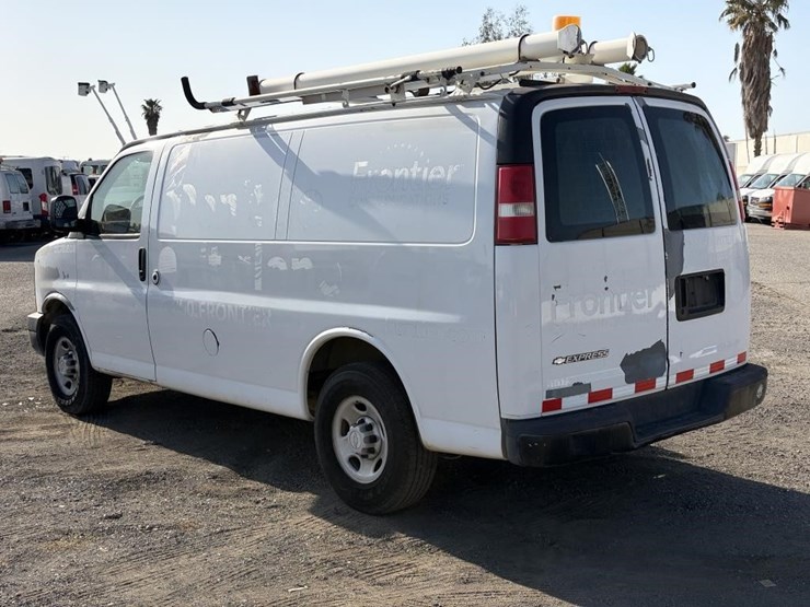 2007-utility-van-image-4