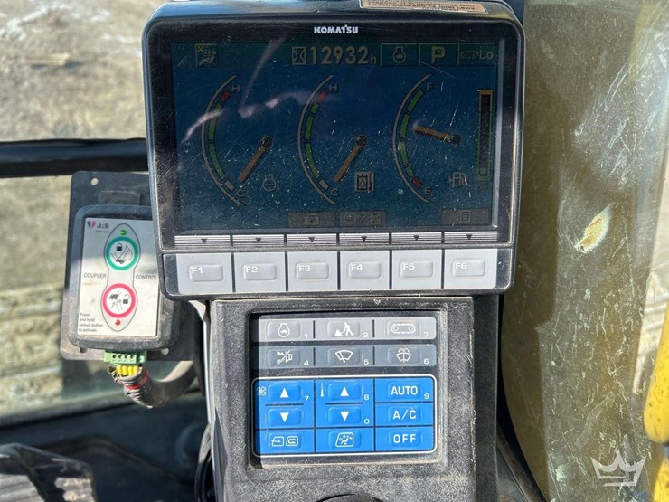 2011-komatsu-pc200-lc-8-image-16