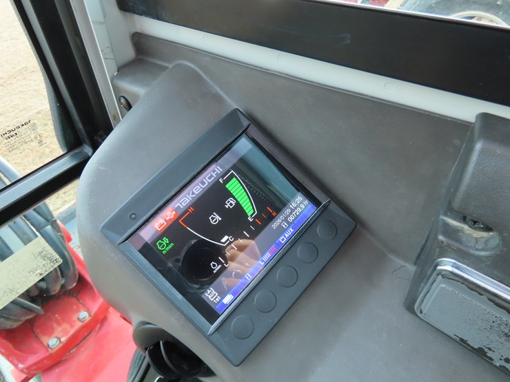 2020-takeuchi-tb235-2-image-18